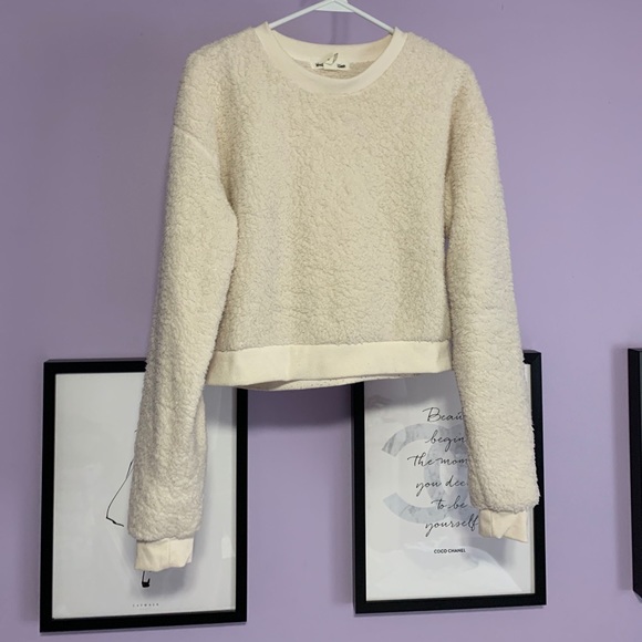 Women’s Sherpa Pullover White - Picture 1 of 3